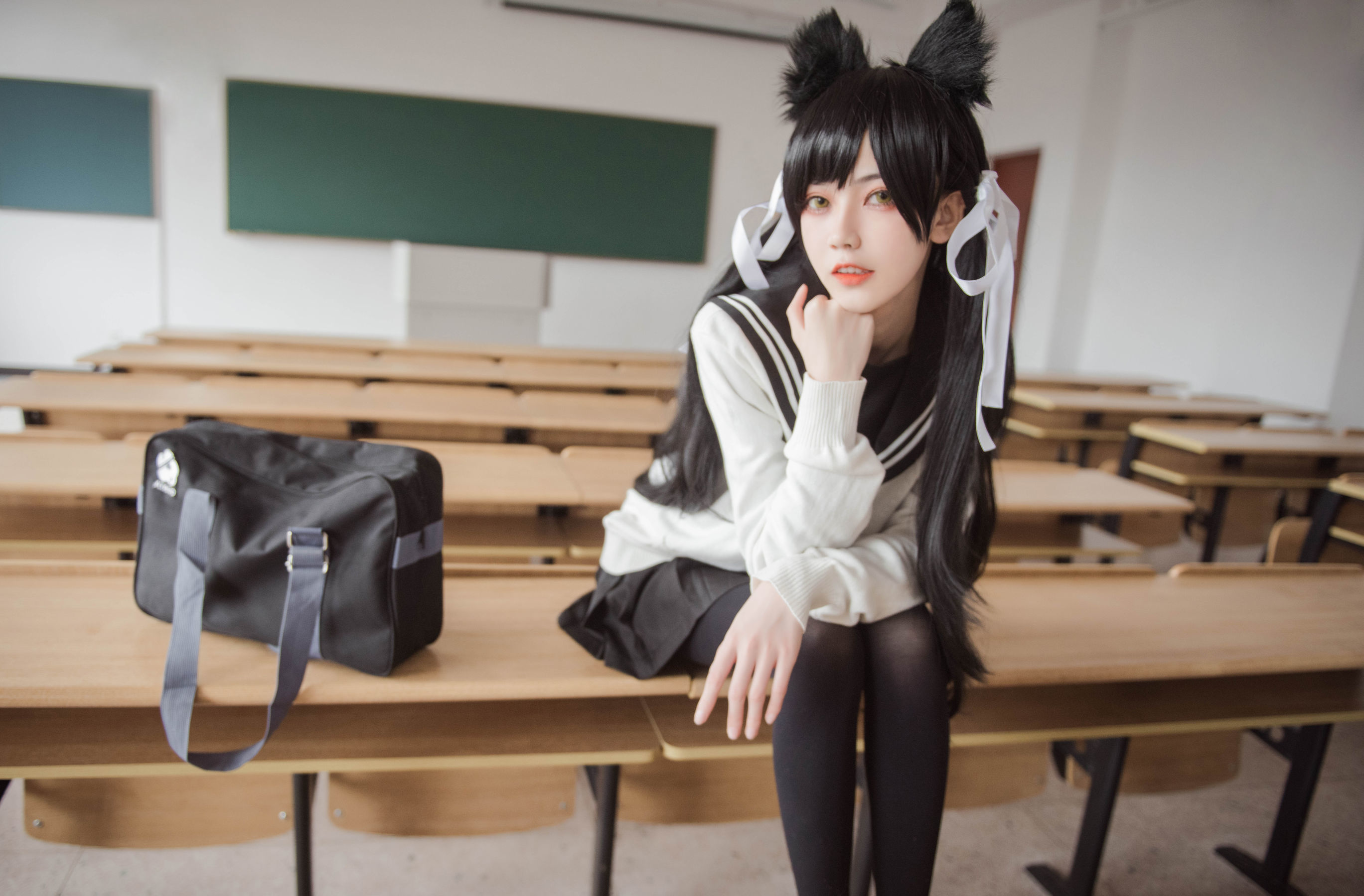 [萝莉COS] 小妖精你的负卿 – 爱宕制服 [10P]插图7