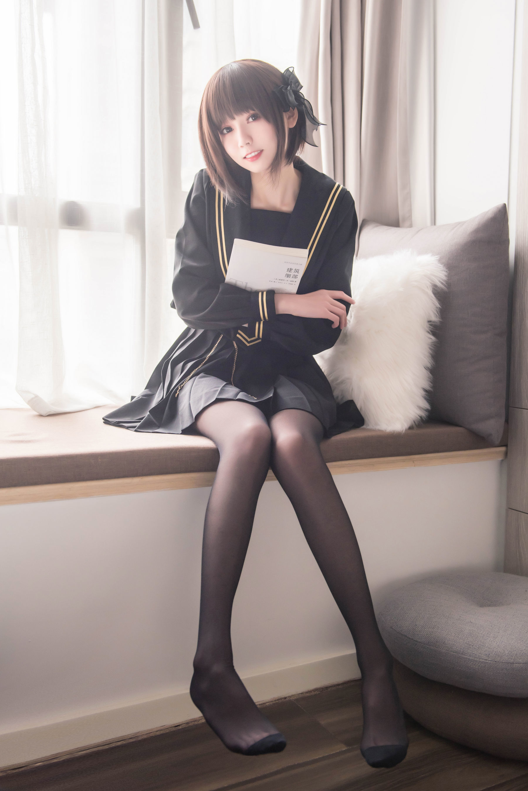 [萝莉COS] 小妖精你的负卿 – 窗台制服 [18P]插图6