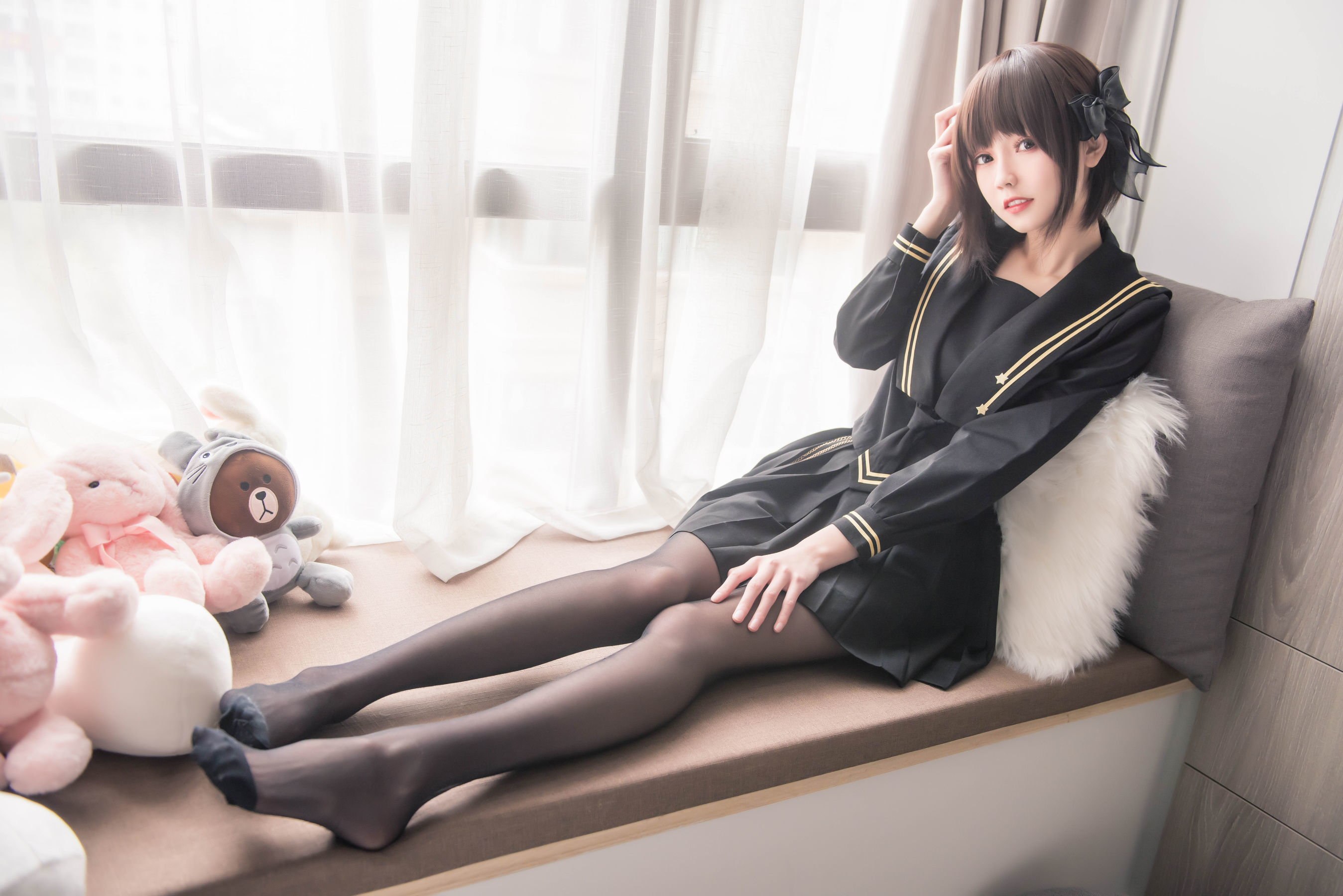 [萝莉COS] 小妖精你的负卿 – 窗台制服 [18P]插图4
