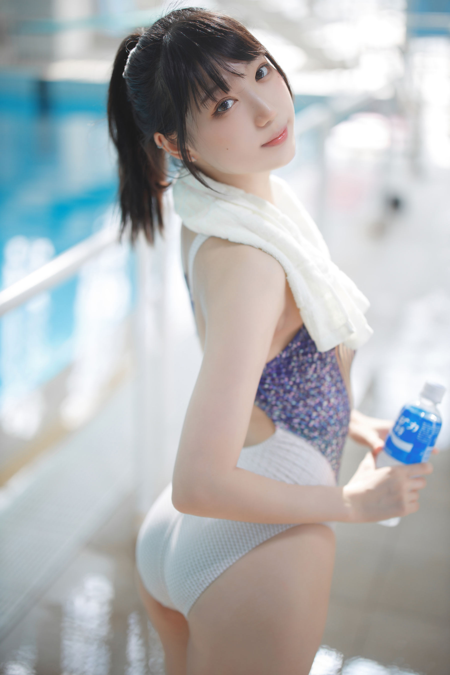 [Cosplay写真] 周叽是可爱兔兔 – 竞泳 [33P]插图2