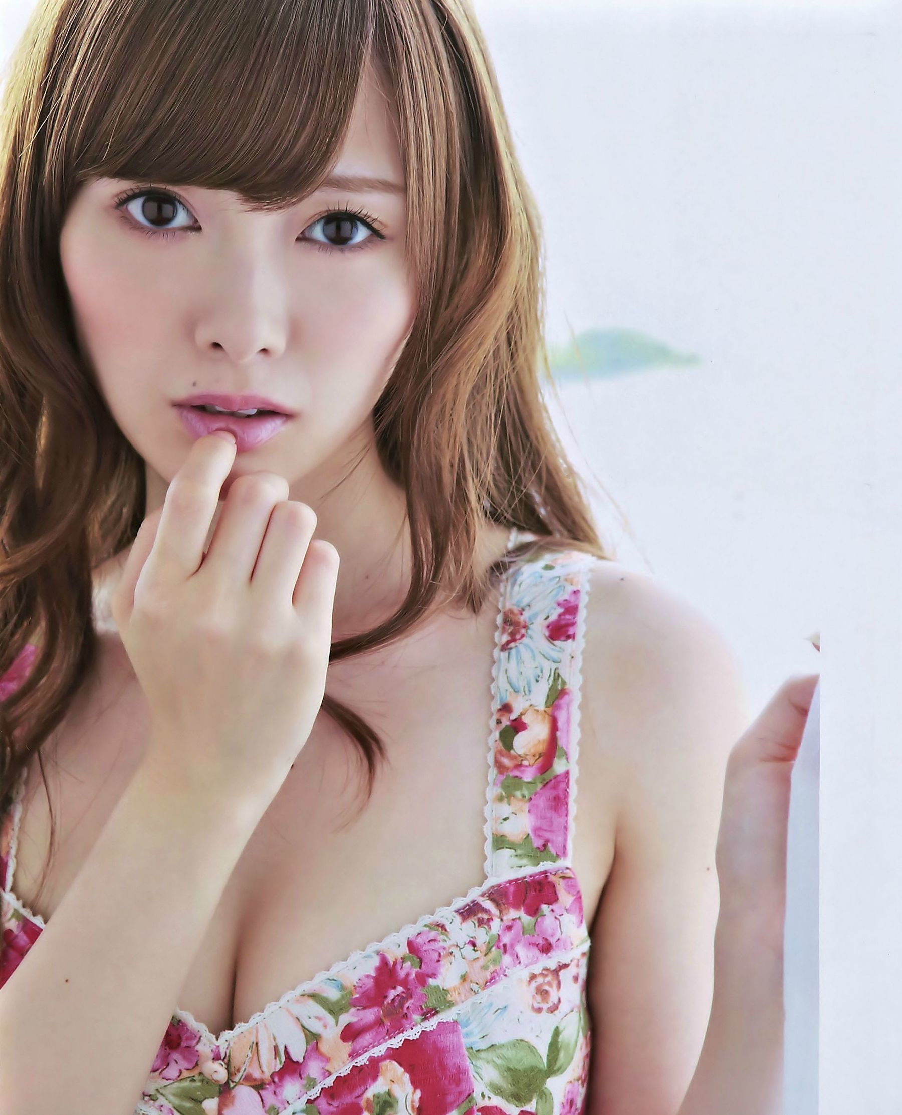 [BUBKA] 2014.10 白石麻衣 向井地美音 [16P]插图3