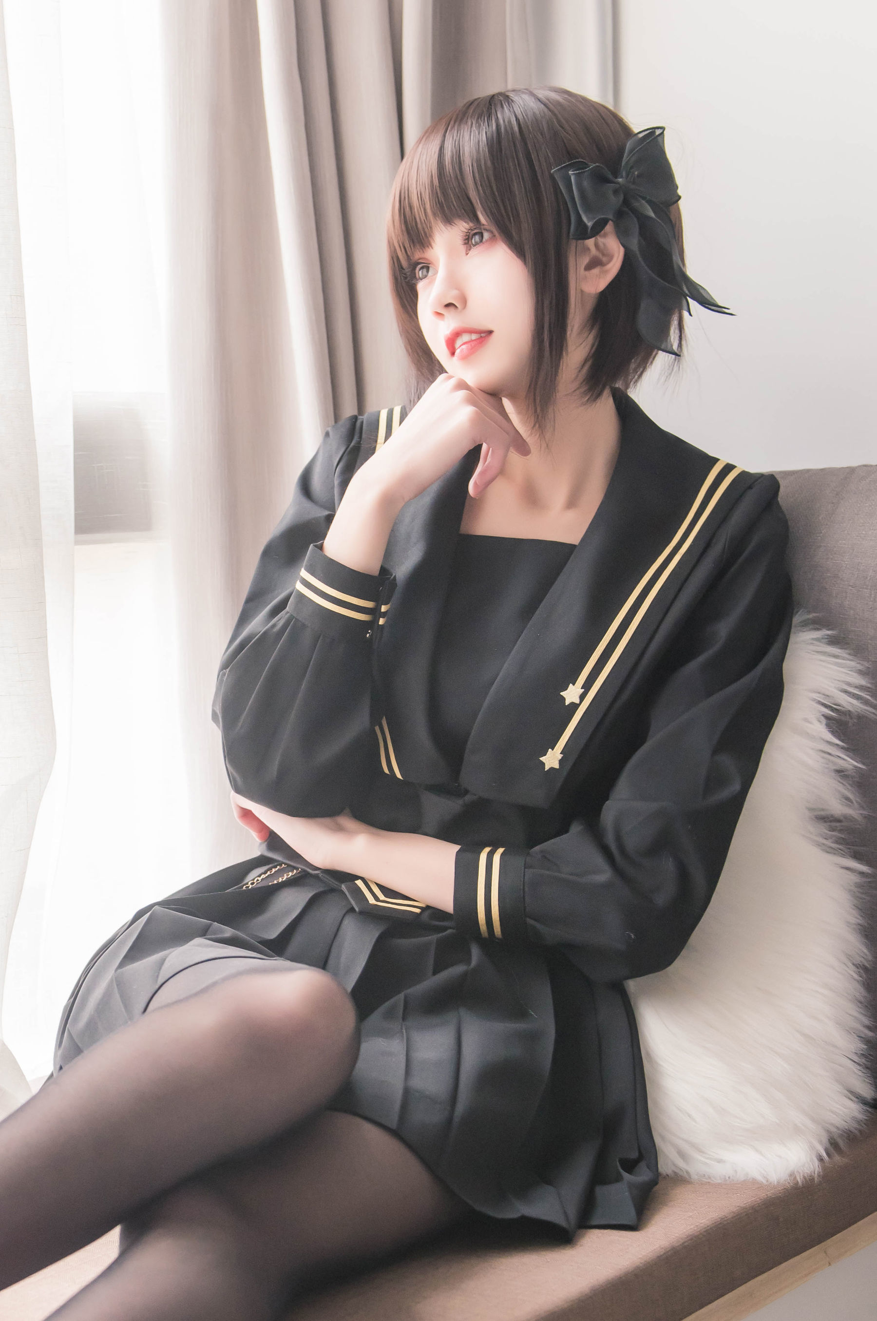 [萝莉COS] 小妖精你的负卿 – 窗台制服 [18P]插图5