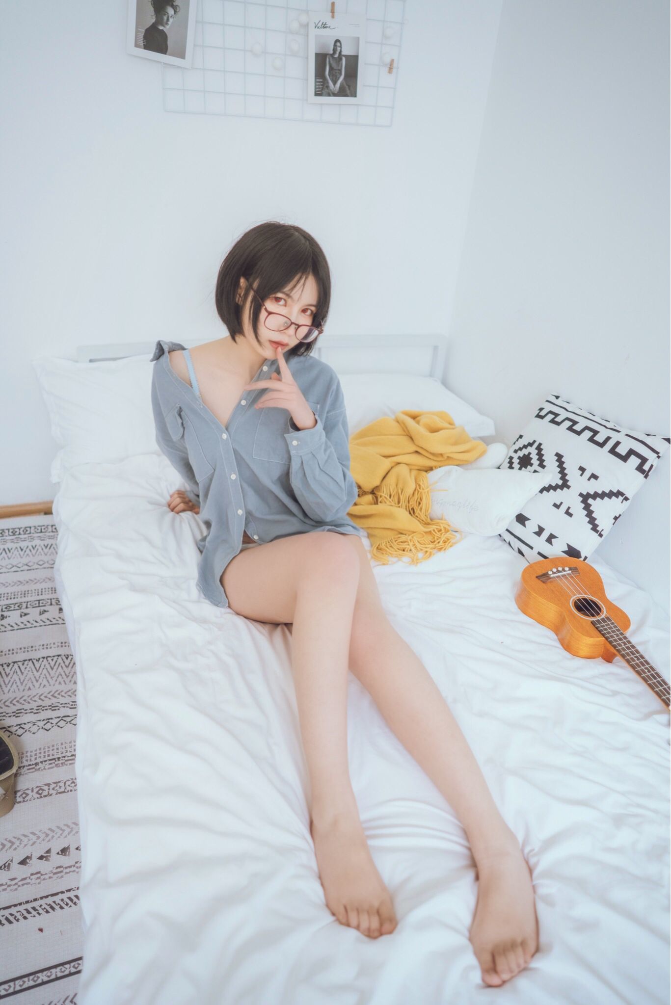 COSER美女逐月su 蓝色衬衫 [22P]插图4
