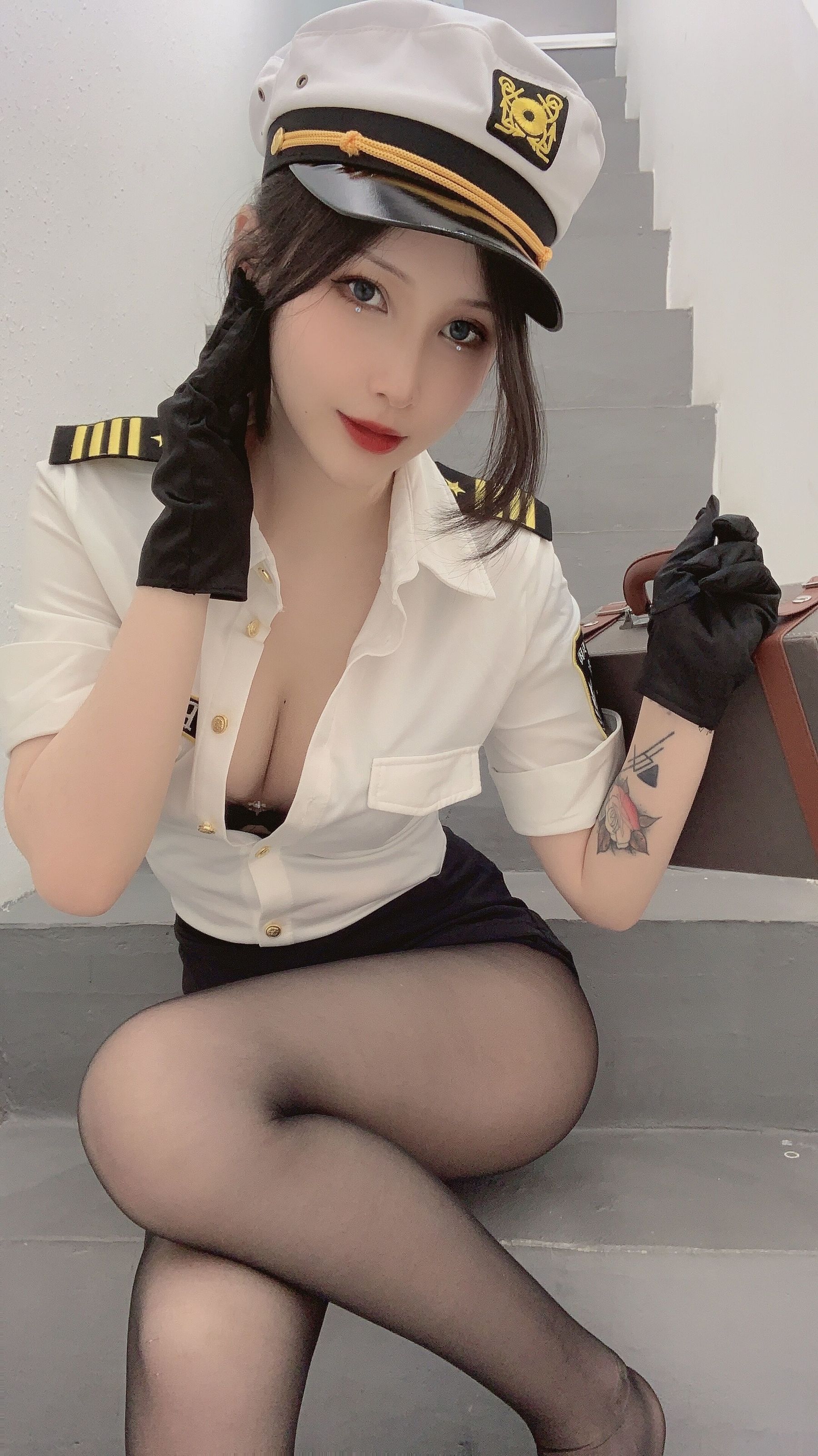 vams子 – 女警 [47P]插图3
