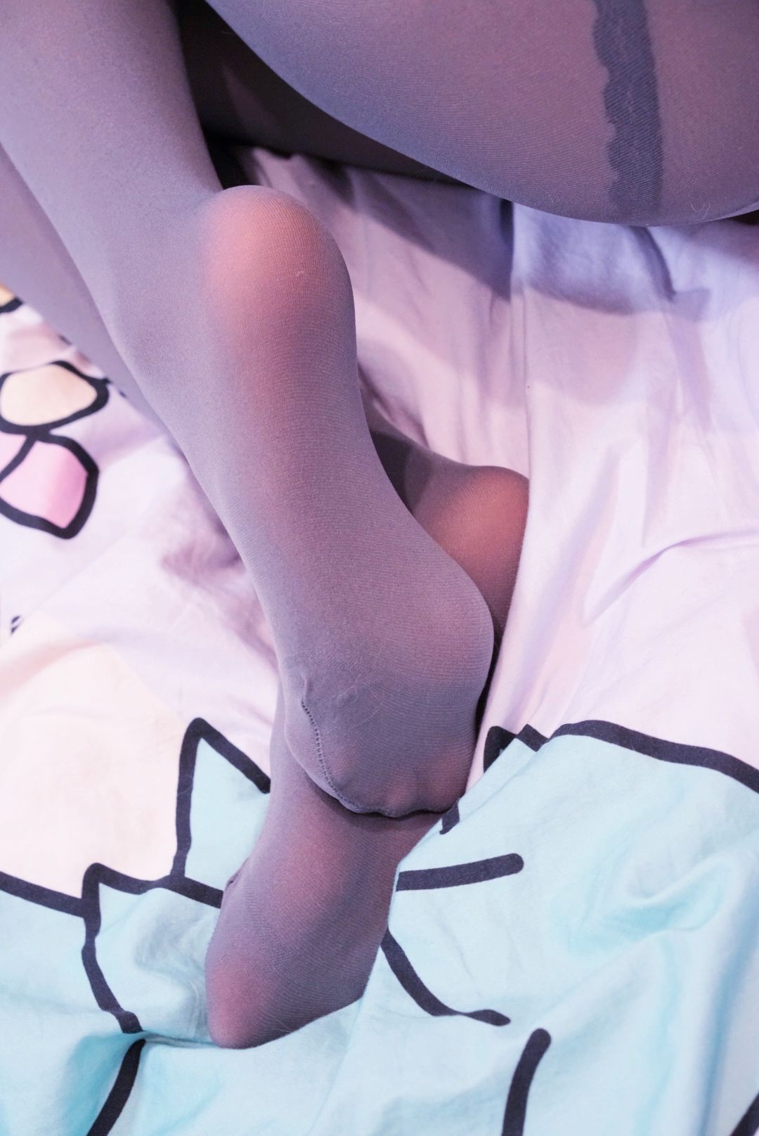 [Cosplay写真] 萌妹子眼酱大魔王w – 30D灰蕾丝胖次 [13P]插图7