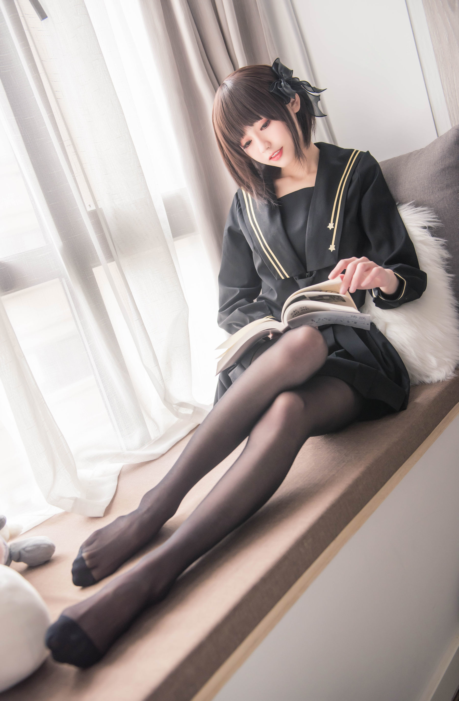 [萝莉COS] 小妖精你的负卿 – 窗台制服 [18P]插图3