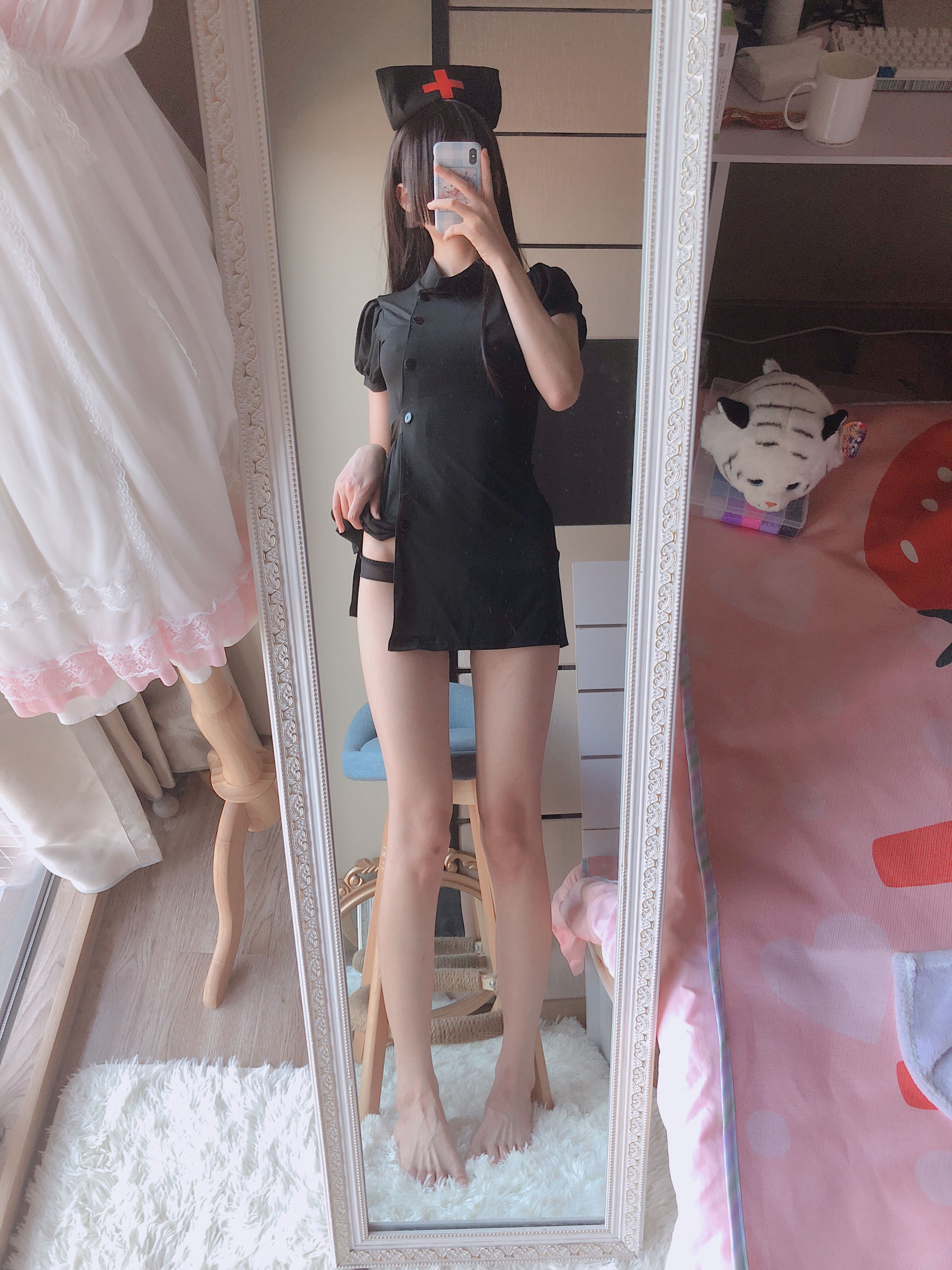 萌妹子眼酱大魔王w – 黑护士 [10P]插图6