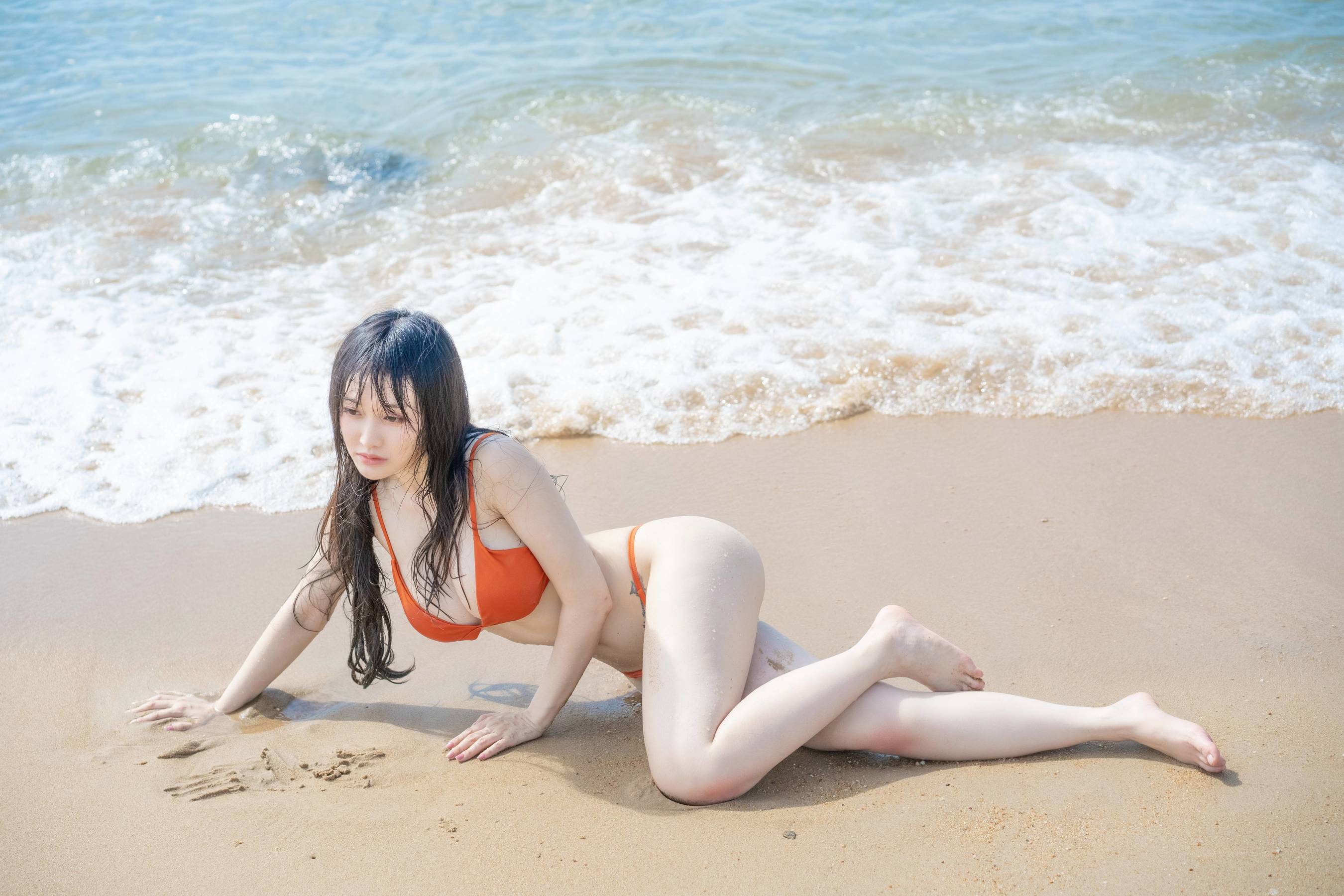动漫博主脱尾巴Mizuki – 沙滩 [20P]插图7