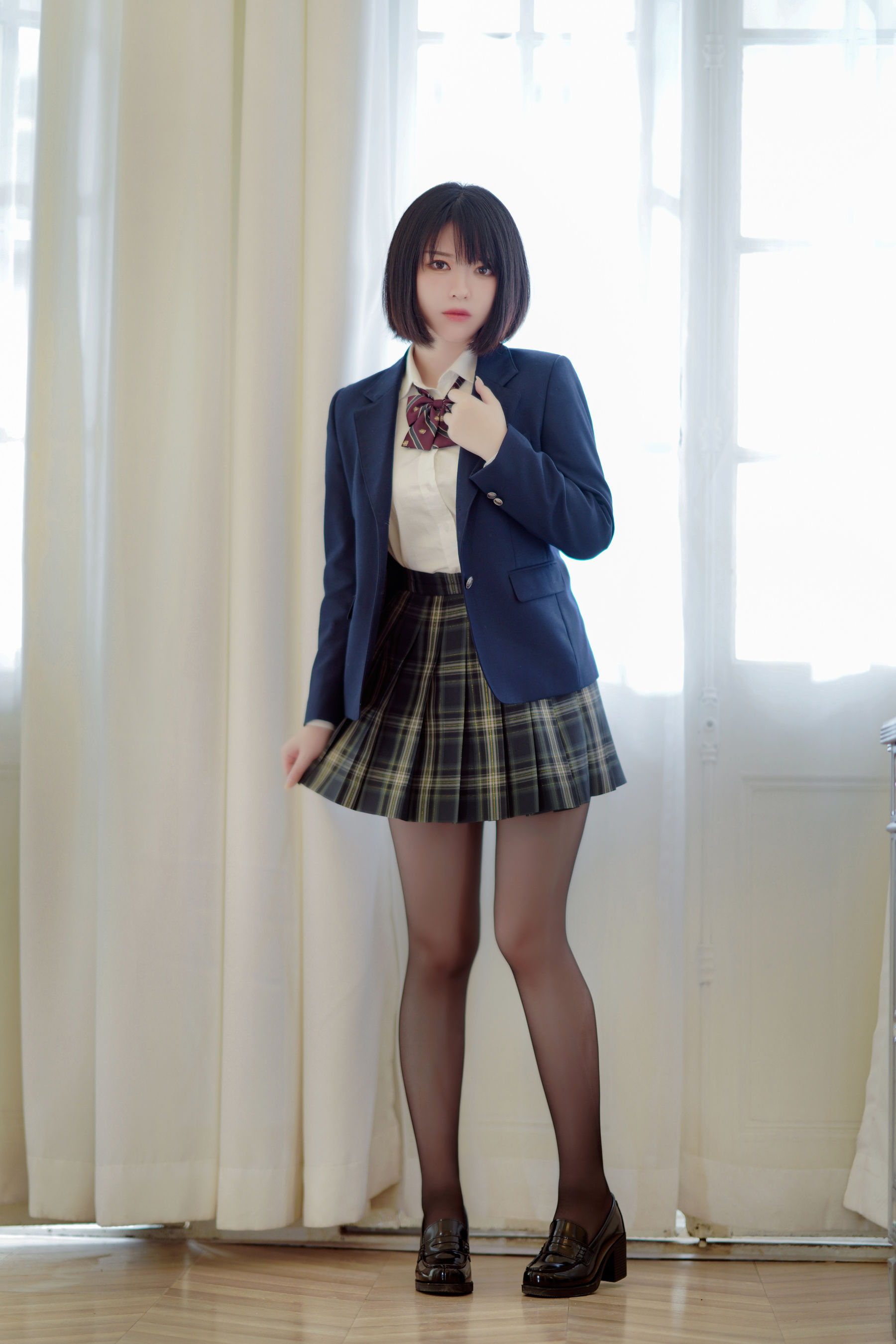 半半子 – 彼女の制服姿が好き [54P]-美图馆