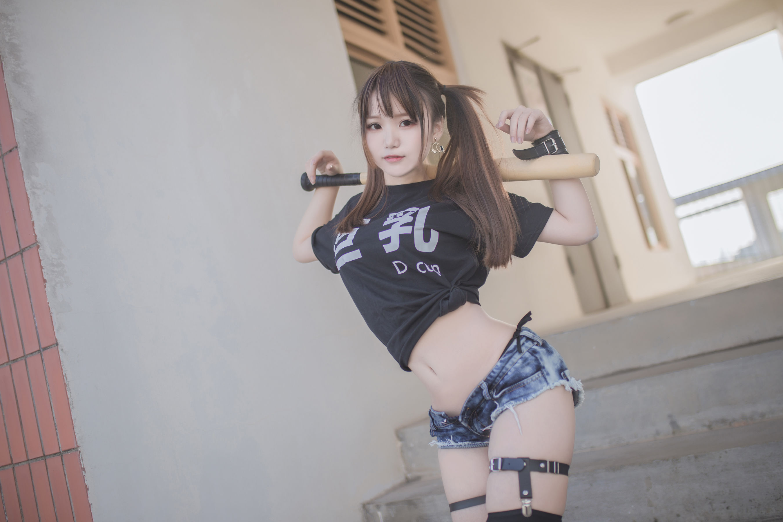 [萝莉COS] Yoko宅夏《巨乳》 [28P]插图2