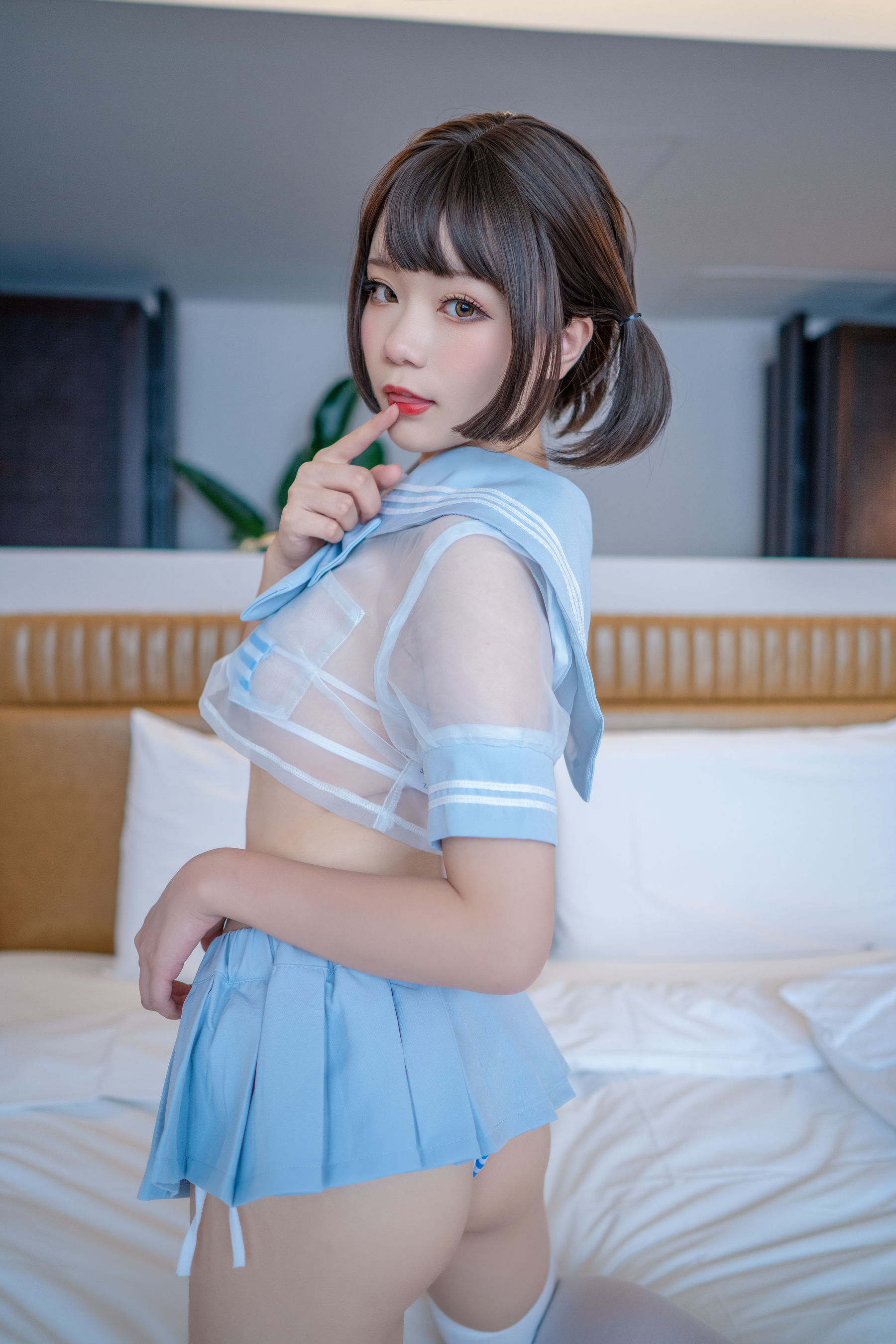 动漫博主王胖胖u 蓝色水手透明分体 [39P]插图4