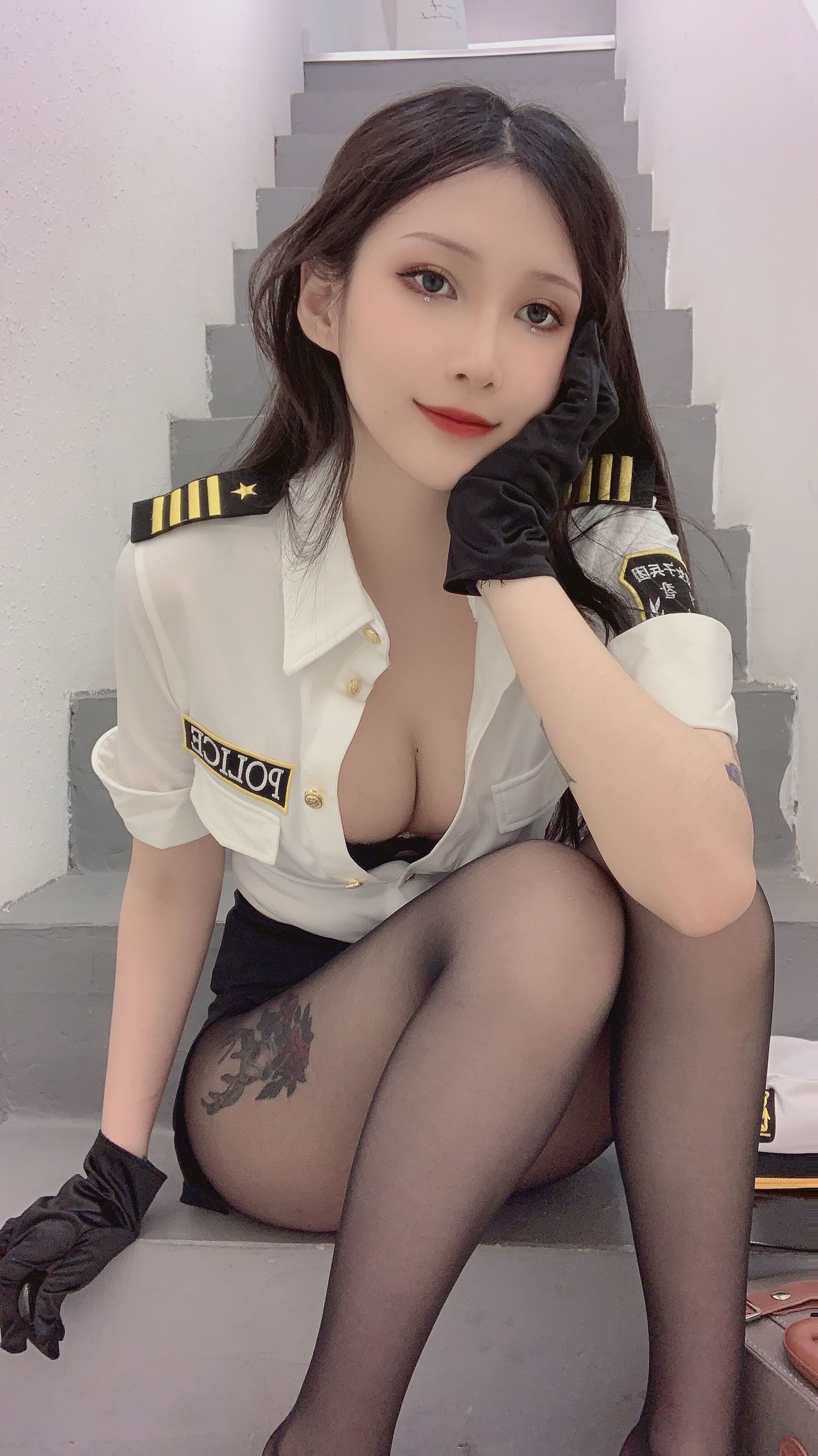 vams子 – 女警 [47P]插图5