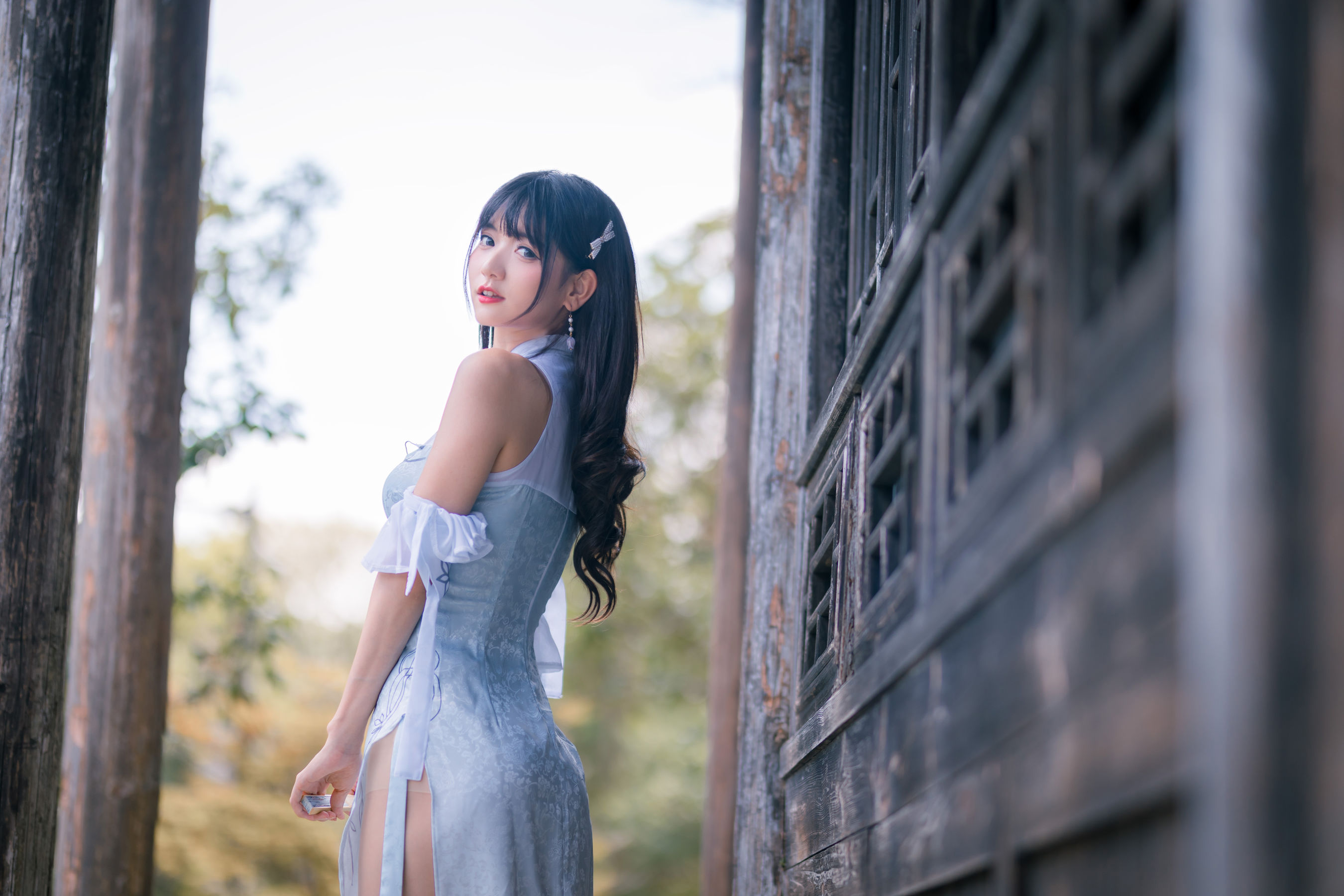 可爱妹子陆卿卿kyokyo – 蓝色旗袍 [24P]插图4