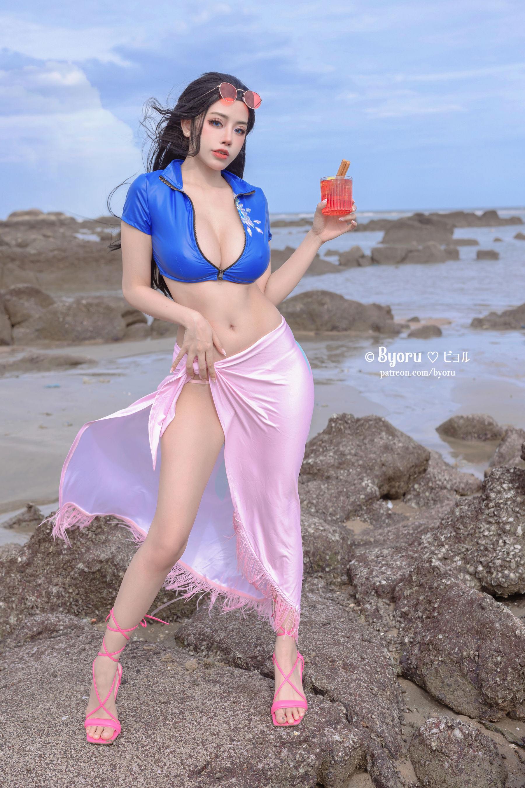 日本性感萝莉Byoru – Nico Robin [30P]-美图馆