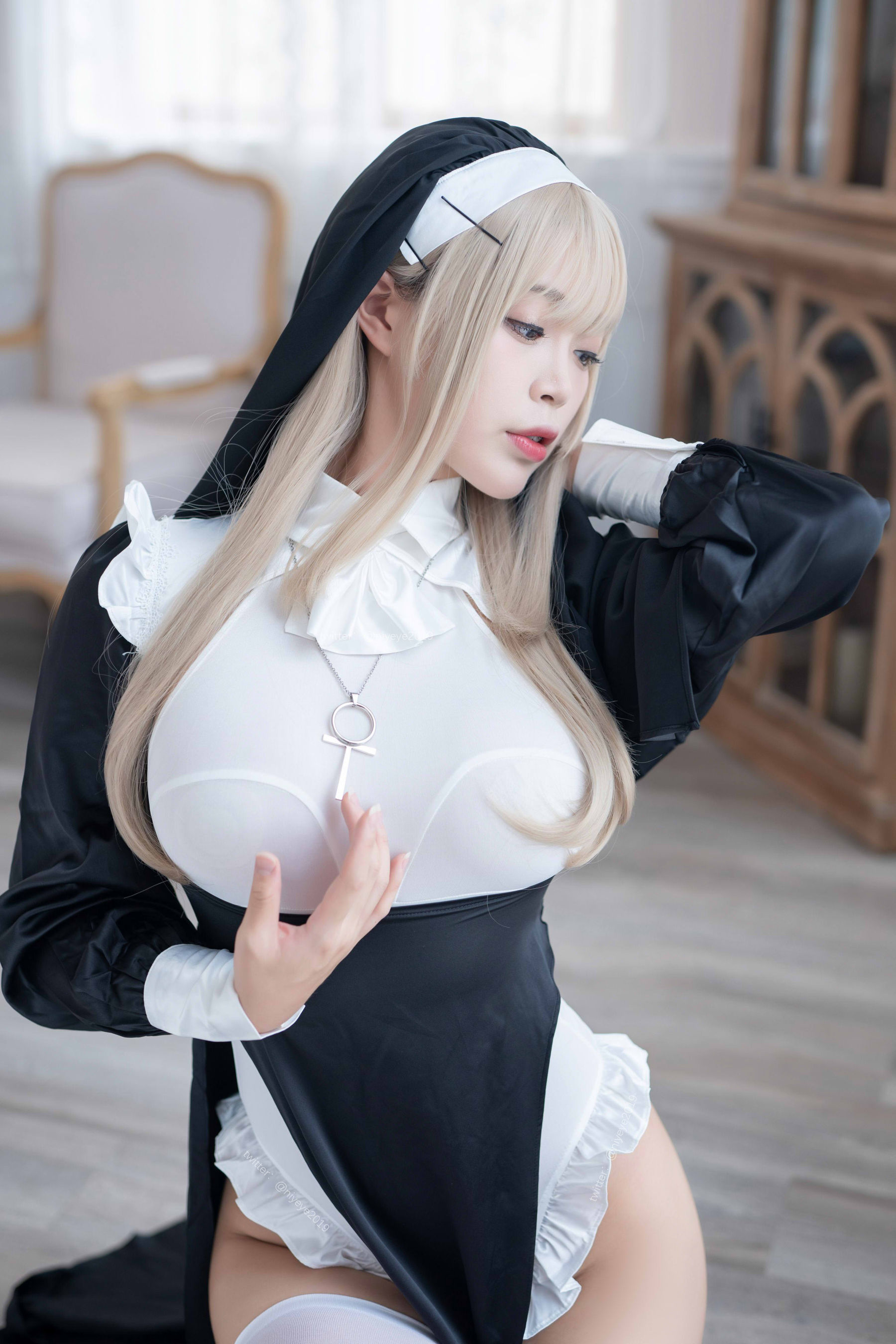 萌系小姐姐-白烨- – 禁x欲修女 [77P]插图7