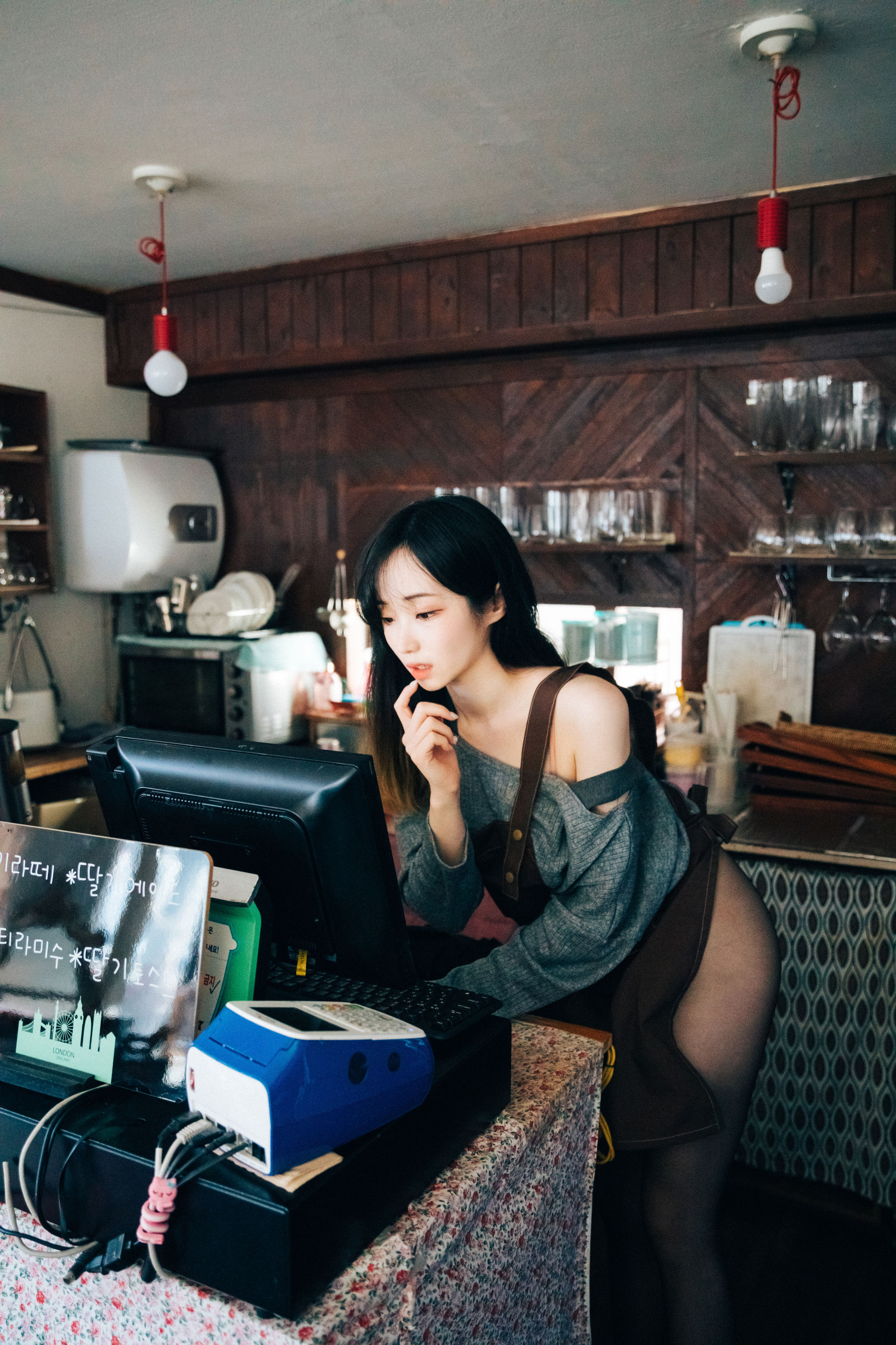 [LOOZY] Bambi – Cafe Alba [159P]-美图馆