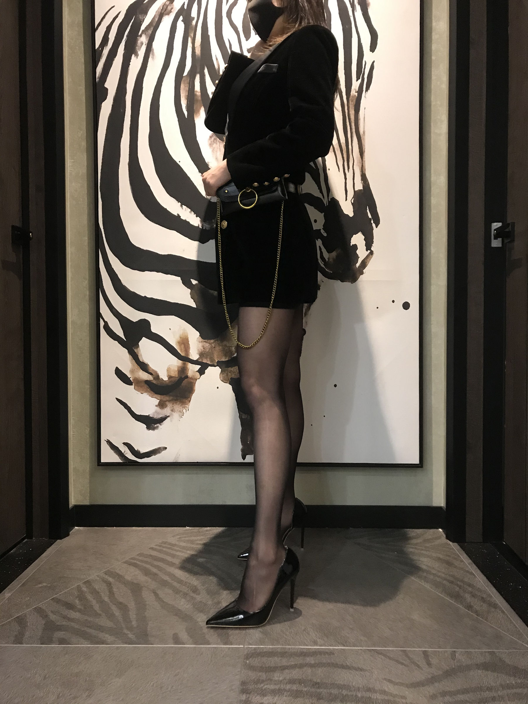 丝足博主麋鹿_Monroe 2020.03.15 会所黑丝 [18P]-美图馆